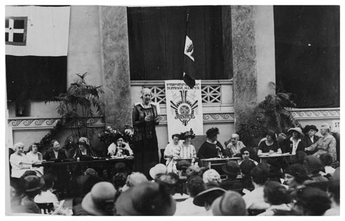 Chrystal Macmillan speaking in Rome 1923 